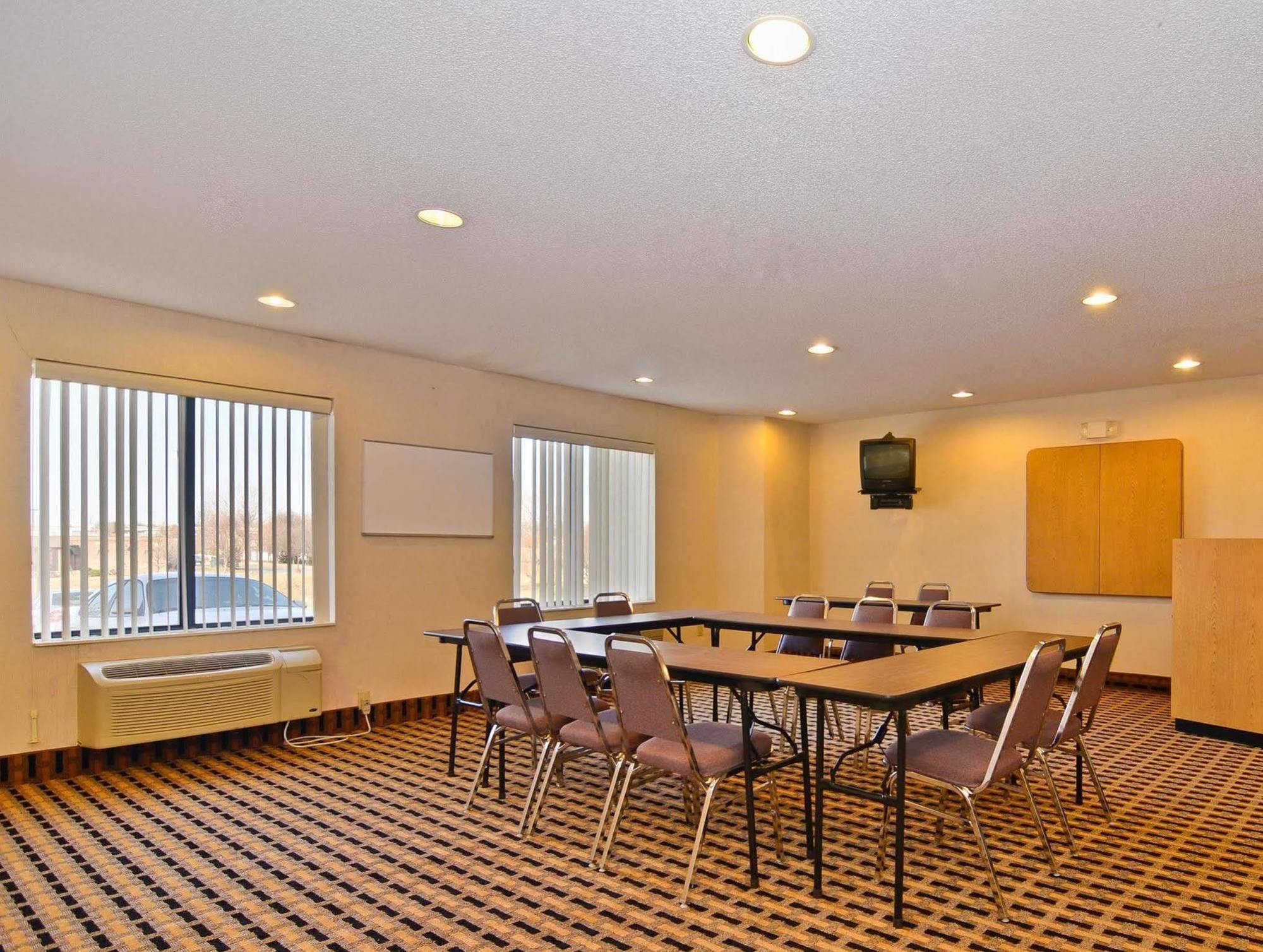 Americas Best Value Inn And Suites Lee'S Summit-Kansas City Exterior foto